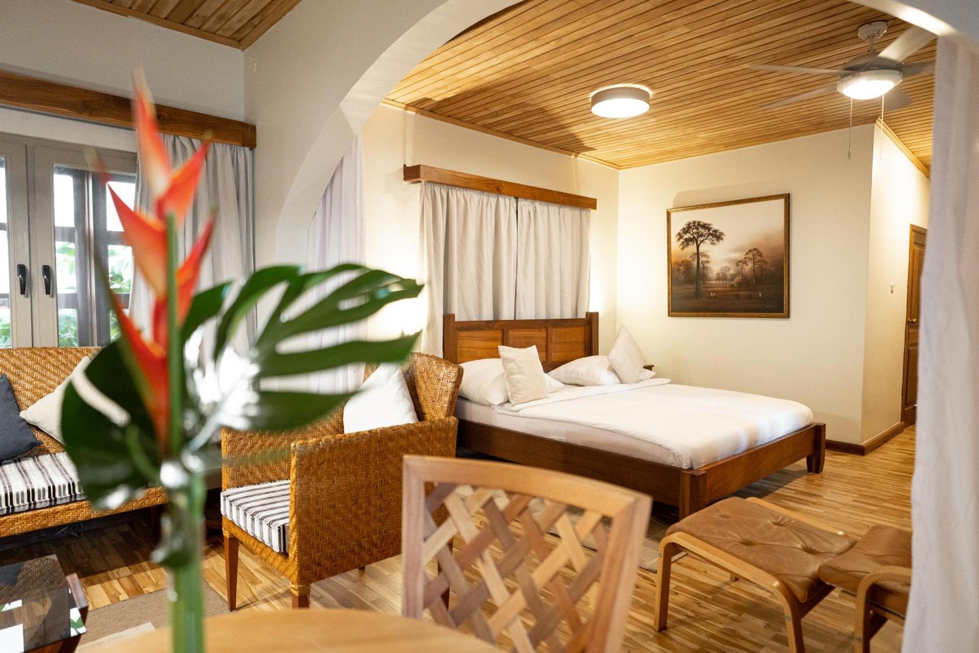 Esther'S Hotel 아크라 외부 사진