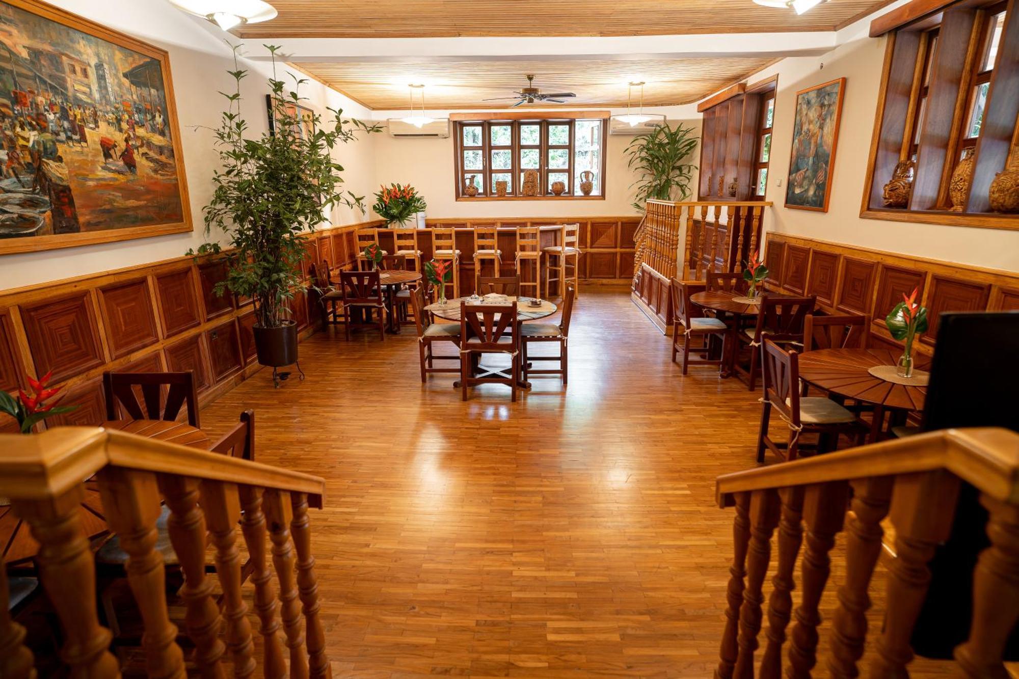 Esther'S Hotel 아크라 외부 사진